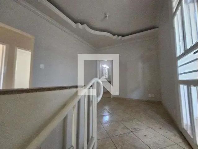 Casa / Sobrado para Locação em Belo Horizonte/MG Heliópolis 3 Quartos