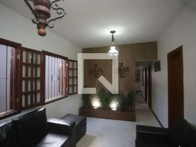Casa / Sobrado para Locação em Belo Horizonte/MG Inconfidência 4 Quartos