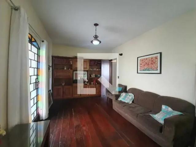 Casa / Sobrado para Locação em Belo Horizonte/MG Ipiranga 4 Quartos