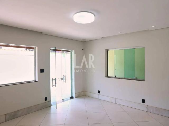Casa / Sobrado para Locação em Belo Horizonte/MG Ipiranga 3 Quartos