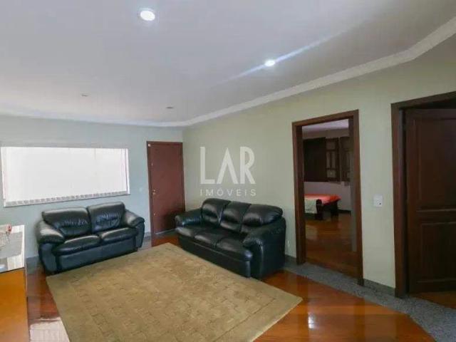 Casa / Sobrado para Locação em Belo Horizonte/MG Itapoã 5 Quartos