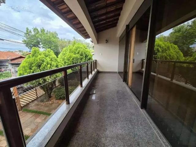 Casa / Sobrado para Locação em Belo Horizonte/MG Itapoã 5 Quartos