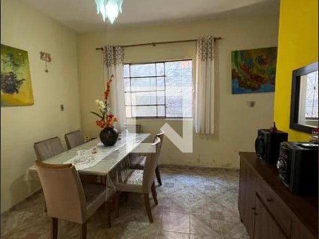 Casa / Sobrado para Locação em Belo Horizonte/MG Jardim Guanabara 2 Quartos