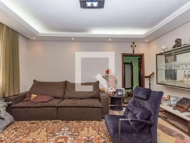 Casa / Sobrado para Locação em Belo Horizonte/MG João Pinheiro 5 Quartos