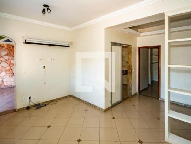 Casa / Sobrado para Locação em Belo Horizonte/MG Juliana 3 Quartos