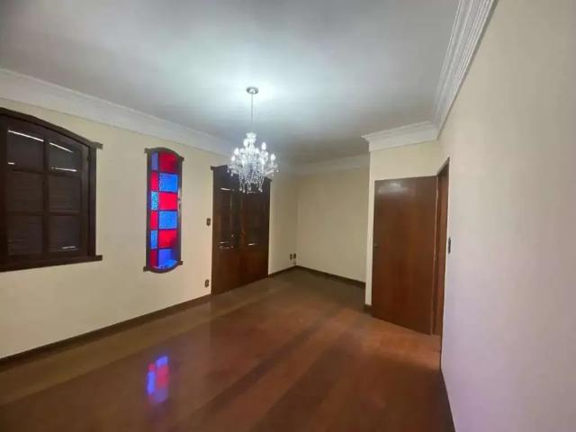 Casa / Sobrado para Locação em Belo Horizonte/MG Lagoa 3 Quartos