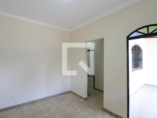 Casa / Sobrado para Locação em Belo Horizonte/MG Letícia 3 Quartos