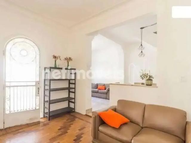 Casa / Sobrado para Locação em Belo Horizonte/MG Lourdes 5 Quartos