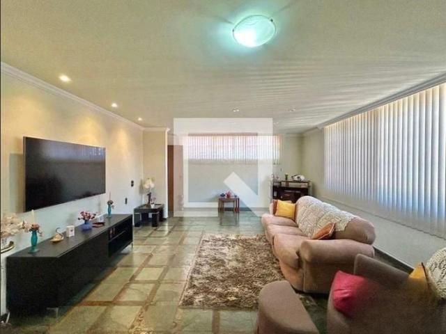 Casa / Sobrado para Locação em Belo Horizonte/MG Luxemburgo 5 Quartos