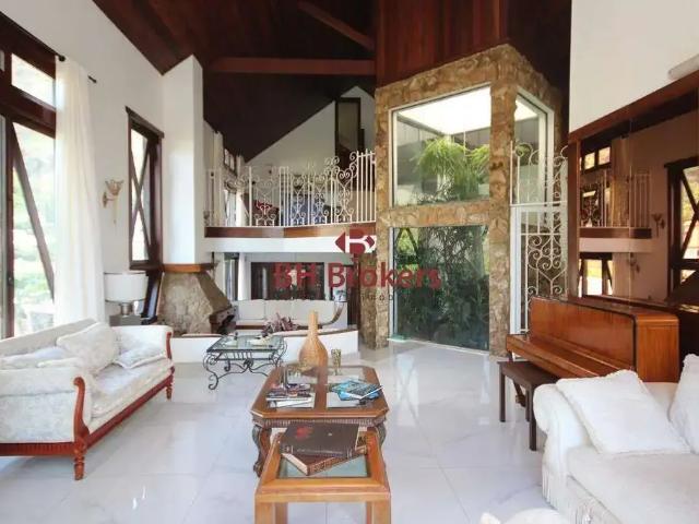 Casa / Sobrado para Locação em Belo Horizonte/MG Mangabeiras 7 Quartos