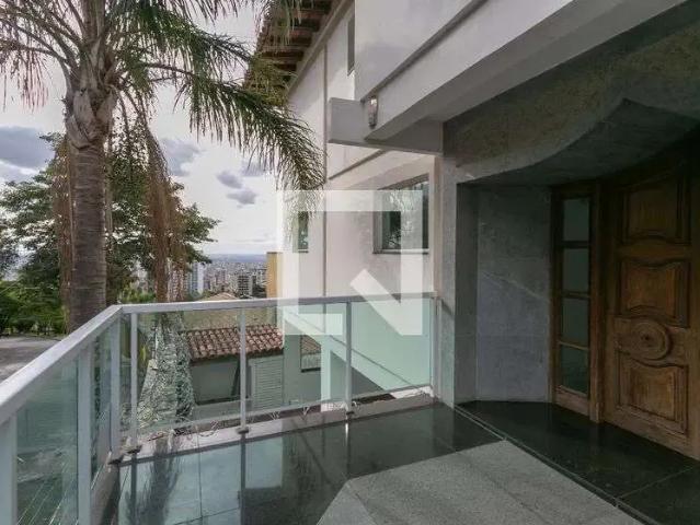 Casa / Sobrado para Locação em Belo Horizonte/MG Mangabeiras 8 Quartos