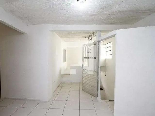 Casa / Sobrado para Locação em Belo Horizonte/MG Madre Gertrudes 2 Quartos