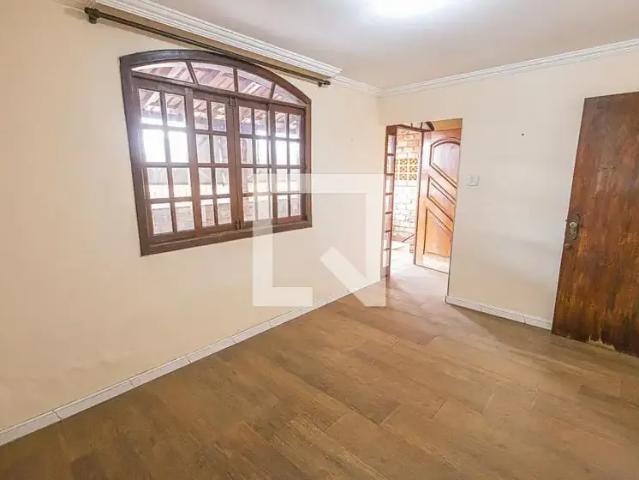 Casa / Sobrado para Locação em Belo Horizonte/MG Minascaixa 4 Quartos