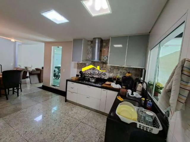 Casa / Sobrado para Locação em Belo Horizonte/MG Nova Granada 4 Quartos