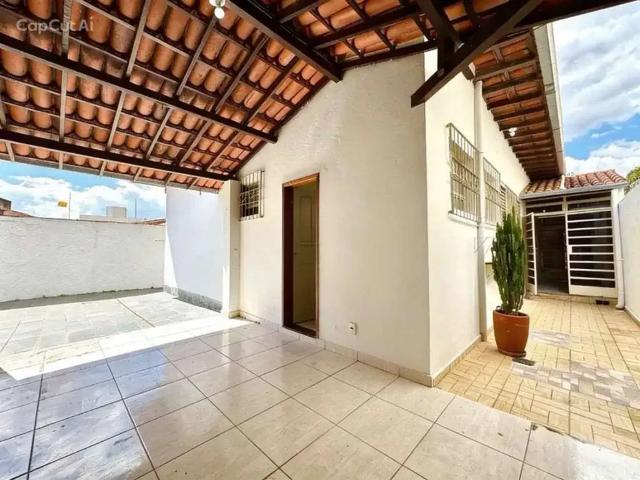 Casa / Sobrado para Locação em Belo Horizonte/MG Ouro Preto 4 Quartos