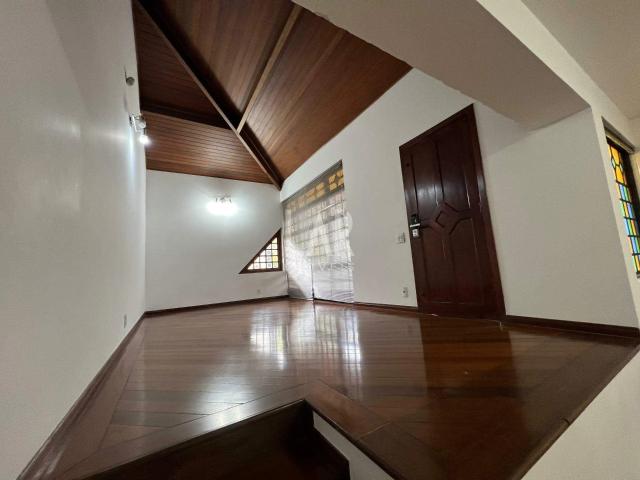 Casa / Sobrado para Locação em Belo Horizonte/MG Ouro Preto 5 Quartos