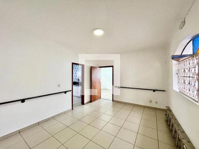 Casa / Sobrado para Locação em Belo Horizonte/MG Palmares 6 Quartos