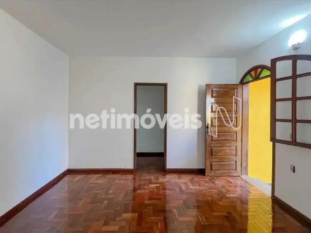 Casa / Sobrado para Locação em Belo Horizonte/MG Paquetá 3 Quartos