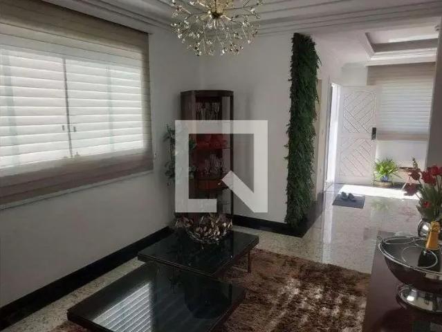 Casa / Sobrado para Locação em Belo Horizonte/MG Paquetá 4 Quartos