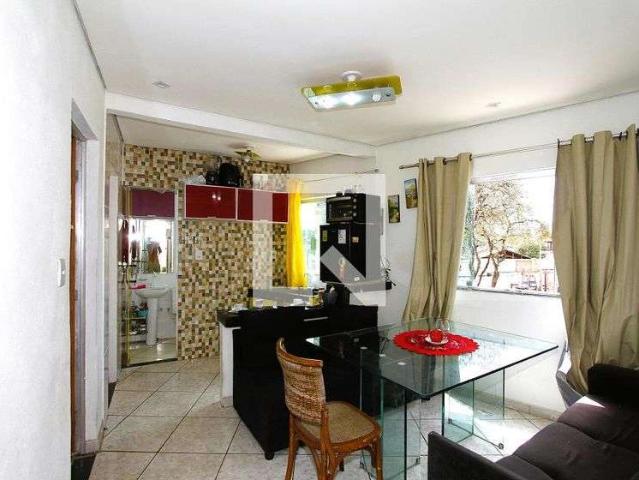 Casa / Sobrado para Locação em Belo Horizonte/MG Pindorama 2 Quartos
