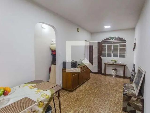 Casa / Sobrado para Locação em Belo Horizonte/MG Pirajá 6 Quartos