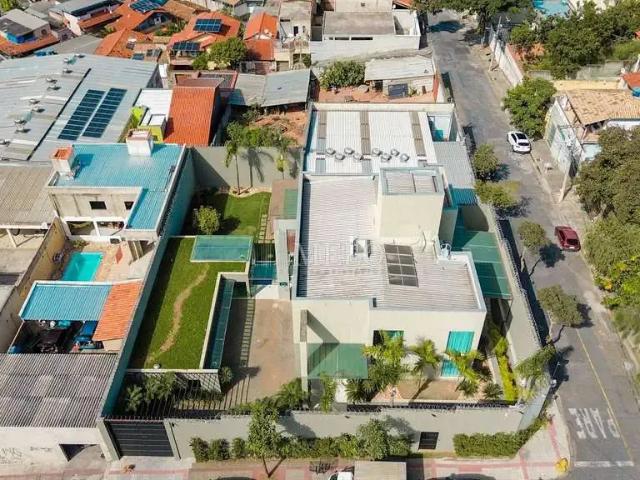 Casa / Sobrado para Locação em Belo Horizonte/MG Planalto 4 Quartos