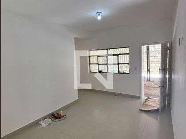 Casa / Sobrado para Locação em Belo Horizonte/MG Planalto 4 Quartos