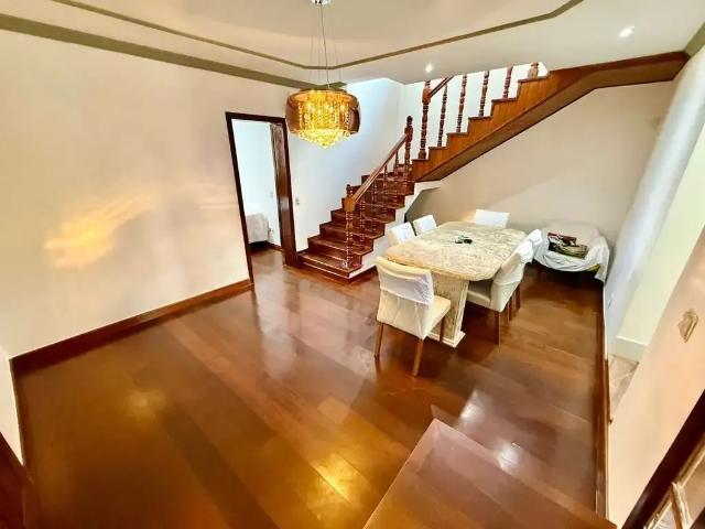 Casa / Sobrado para Locação em Belo Horizonte/MG Planalto 4 Quartos