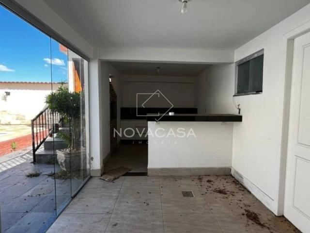 Casa / Sobrado para Locação em Belo Horizonte/MG Planalto 2 Quartos