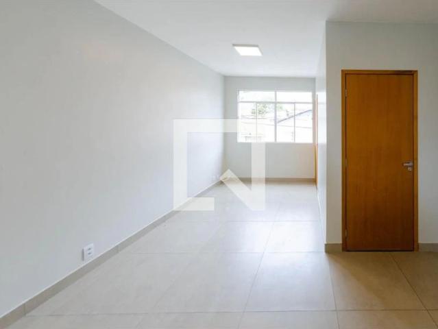 Casa / Sobrado para Locação em Belo Horizonte/MG Prado 2 Quartos