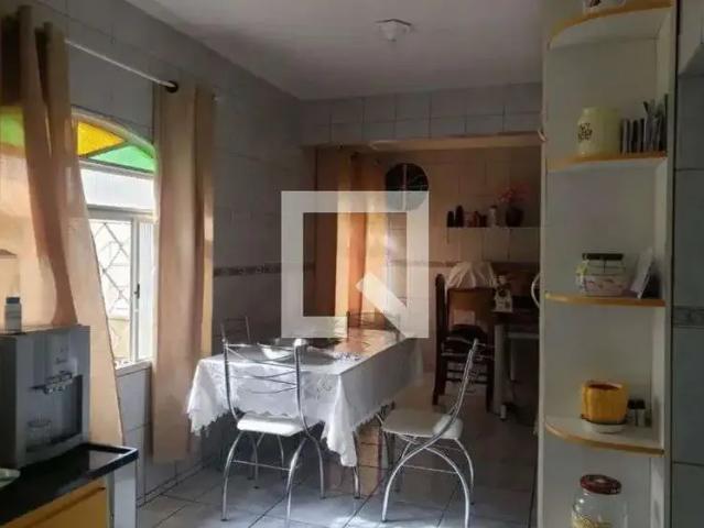 Casa / Sobrado para Locação em Belo Horizonte/MG Renascença 3 Quartos