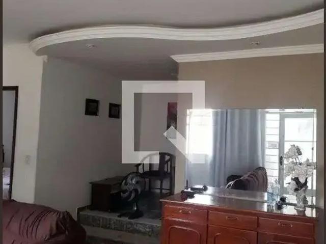 Casa / Sobrado para Locação em Belo Horizonte/MG Renascença 3 Quartos