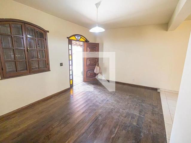 Casa / Sobrado para Locação em Belo Horizonte/MG Rio Branco 7 Quartos