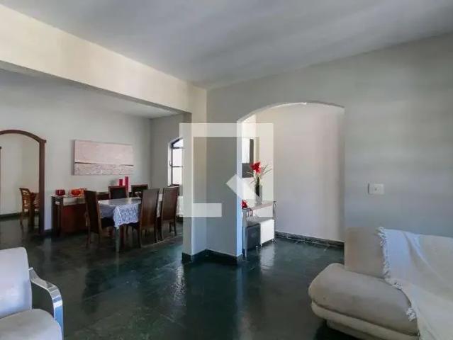 Casa / Sobrado para Locação em Belo Horizonte/MG São Bento 6 Quartos