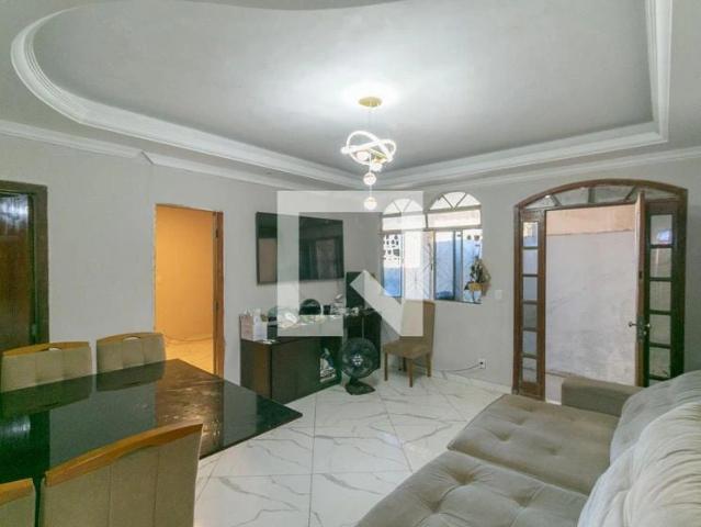 Casa / Sobrado para Locação em Belo Horizonte/MG São Bernardo 2 Quartos