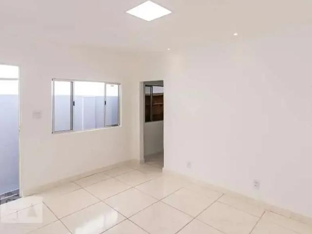 Casa / Sobrado para Locação em Belo Horizonte/MG São Geraldo 1 Quartos
