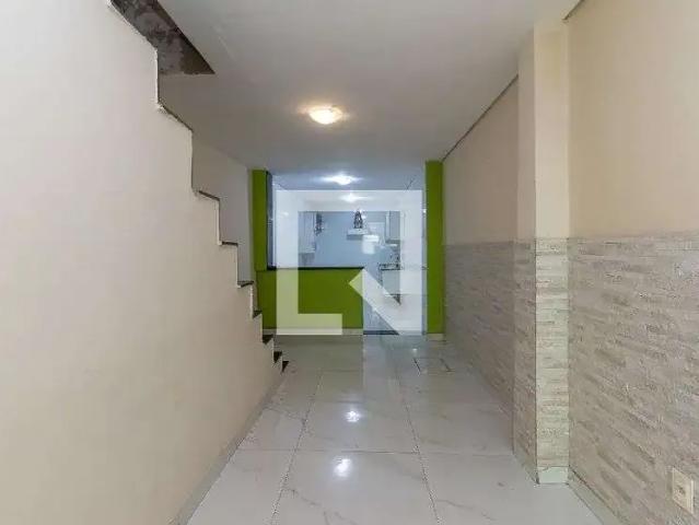 Casa / Sobrado para Locação em Belo Horizonte/MG São João Batista 2 Quartos