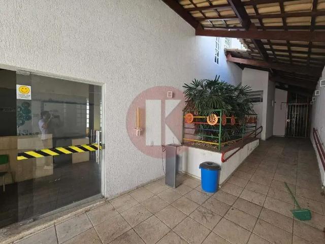 Casa / Sobrado para Locação em Belo Horizonte/MG São João Batista 8 Quartos