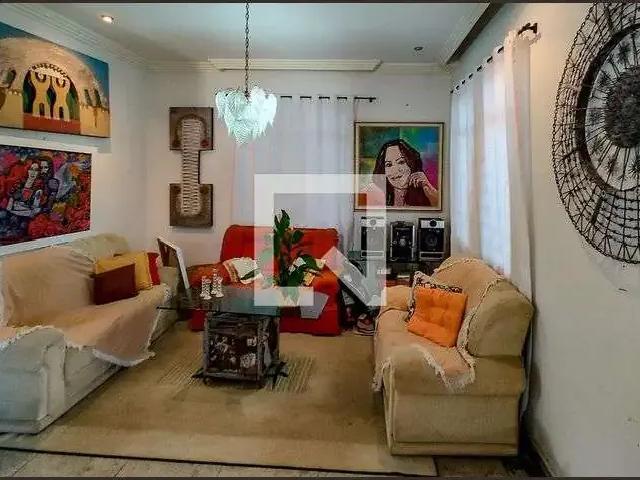 Casa / Sobrado para Locação em Belo Horizonte/MG São Luiz 6 Quartos