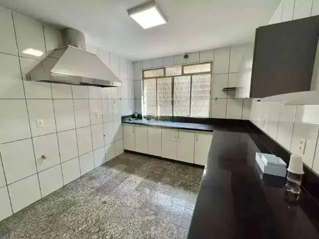 Casa / Sobrado para Locação em Belo Horizonte/MG São Luiz 3 Quartos