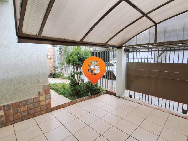 Casa / Sobrado para Locação em Belo Horizonte/MG Santa Tereza 3 Quartos