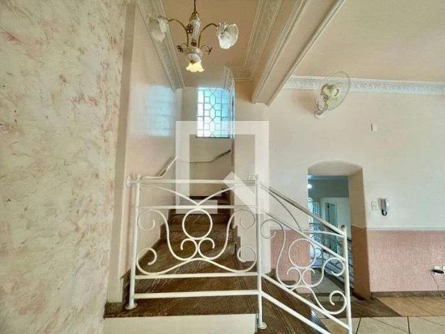 Casa / Sobrado para Locação em Belo Horizonte/MG Santa Tereza 3 Quartos