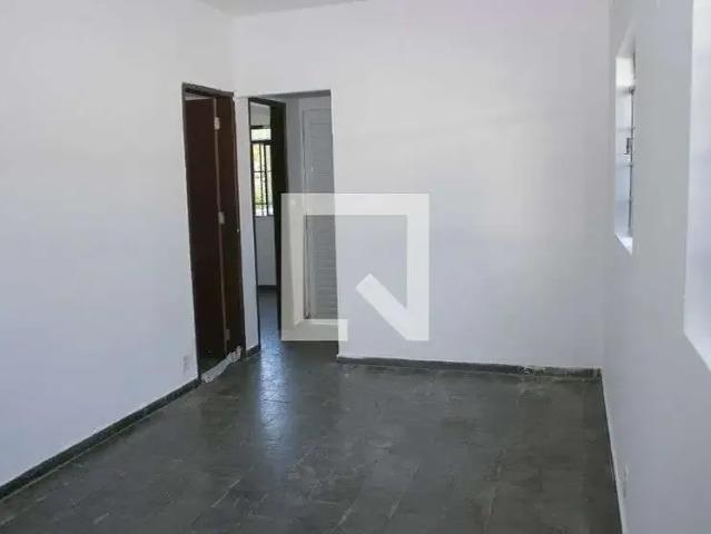 Casa / Sobrado para Locação em Belo Horizonte/MG Santa Tereza 2 Quartos