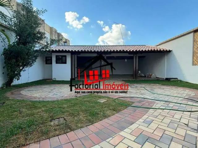 Casa / Sobrado para Locação em Belo Horizonte/MG Santa Tereza 8 Quartos