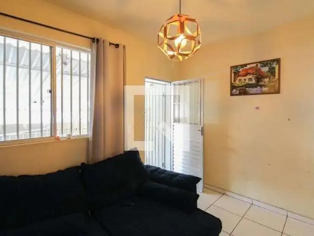 Casa / Sobrado para Locação em Belo Horizonte/MG Santa Terezinha 3 Quartos
