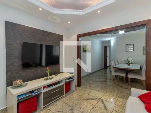 Casa / Sobrado para Locação em Belo Horizonte/MG Santa Amélia 3 Quartos