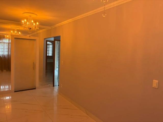 Casa / Sobrado para Locação em Belo Horizonte/MG Santa Amélia 2 Quartos
