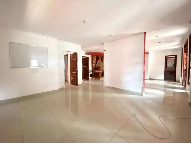 Casa / Sobrado para Locação em Belo Horizonte/MG Santa Amélia 5 Quartos