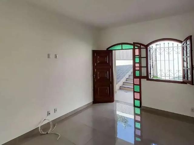 Casa / Sobrado para Locação em Belo Horizonte/MG Santa Branca 3 Quartos