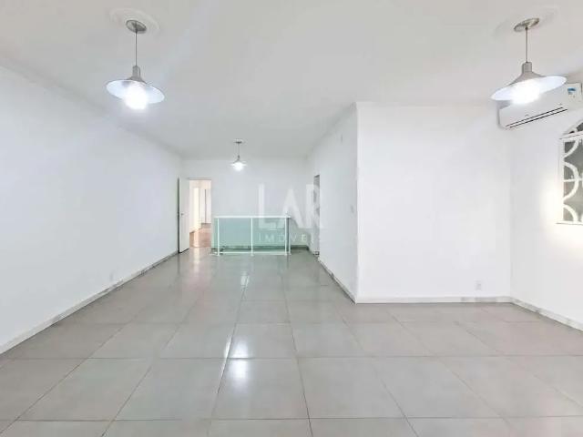 Casa / Sobrado para Locação em Belo Horizonte/MG Santa Branca 4 Quartos